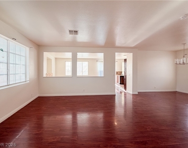 5608 Scottyboy Drive - Photo Thumbnail 7
