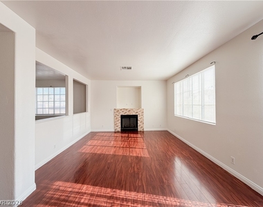 5608 Scottyboy Drive - Photo Thumbnail 9