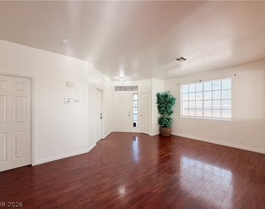 5608 Scottyboy Drive - Photo Thumbnail 5