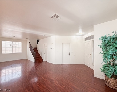 5608 Scottyboy Drive - Photo Thumbnail 4