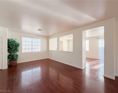 5608 Scottyboy Drive - Photo Thumbnail 3