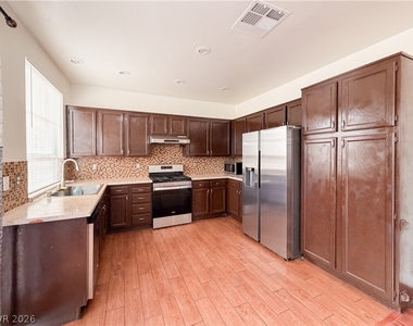 5608 Scottyboy Drive - Photo Thumbnail 17