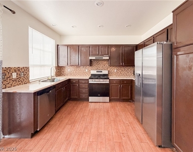 5608 Scottyboy Drive - Photo Thumbnail 16