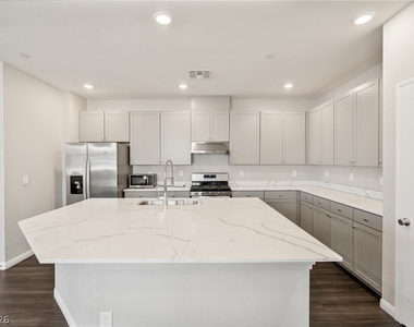 2495 Rofrano Place - Photo Thumbnail 5