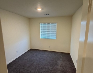 12732 Feathersong Street - Photo Thumbnail 5