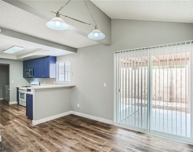 2910 Currant Lane - Photo Thumbnail 7