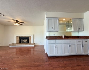 7468 Orange Haze Way - Photo Thumbnail 5