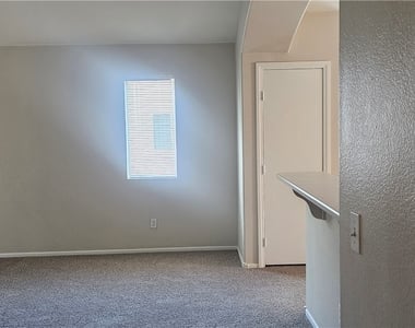 4841 Crystal Sword Street - Photo Thumbnail 12