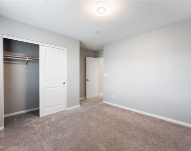 869 Greenspire Street - Photo Thumbnail 31