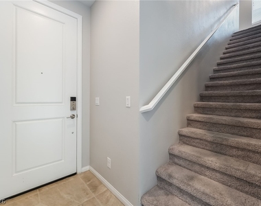 869 Greenspire Street - Photo Thumbnail 4