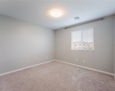 869 Greenspire Street - Photo Thumbnail 32