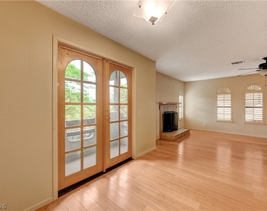 4096 Crete Lane - Photo Thumbnail 12
