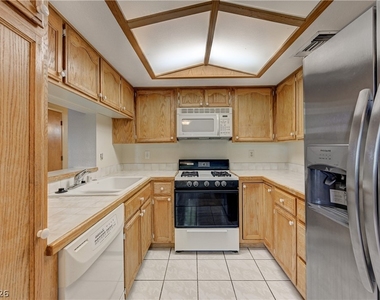 4096 Crete Lane - Photo Thumbnail 13