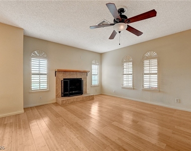 4096 Crete Lane - Photo Thumbnail 3