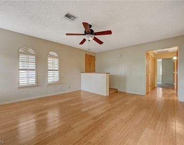 4096 Crete Lane - Photo Thumbnail 4