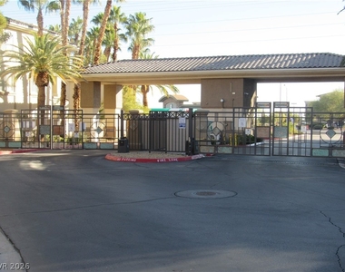 7115 S Durango Drive - Photo Thumbnail 23
