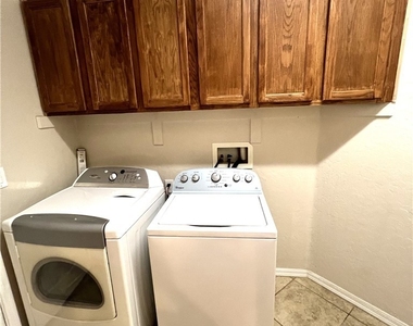 4205 Gliding Gulls Avenue - Photo Thumbnail 15