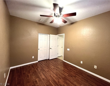 4205 Gliding Gulls Avenue - Photo Thumbnail 33