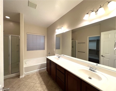 4205 Gliding Gulls Avenue - Photo Thumbnail 23