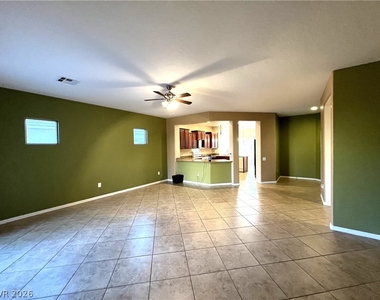 4205 Gliding Gulls Avenue - Photo Thumbnail 6