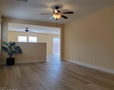 8775 Autumn Teal Avenue - Photo Thumbnail 3