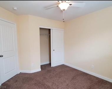 8775 Autumn Teal Avenue - Photo Thumbnail 18