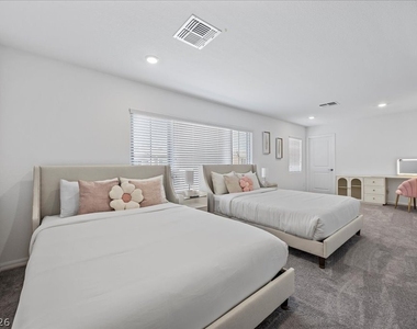 7411 Legacy Point Street - Photo Thumbnail 33