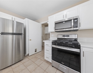8025 Cherish Avenue - Photo Thumbnail 10
