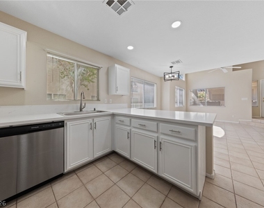 8025 Cherish Avenue - Photo Thumbnail 9