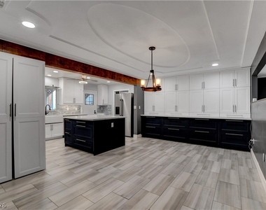 443 National Street - Photo Thumbnail 17