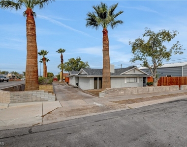 443 National Street - Photo Thumbnail 2