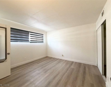 4517 Alta Drive - Photo Thumbnail 7
