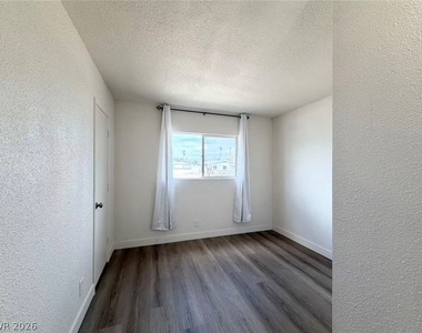4517 Alta Drive - Photo Thumbnail 9