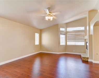 2069 Sapphire Valley Avenue - Photo Thumbnail 12