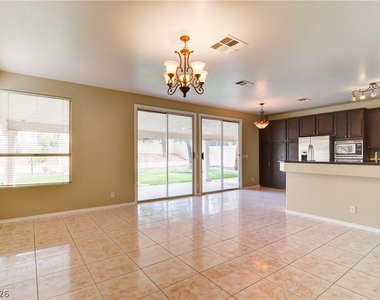 2069 Sapphire Valley Avenue - Photo Thumbnail 4