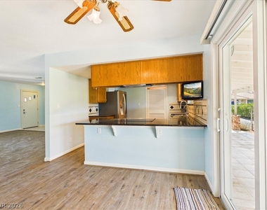 881 E Calvada Boulevard - Photo Thumbnail 13