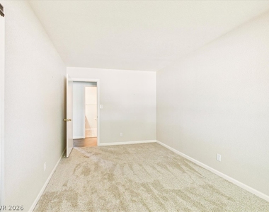 881 E Calvada Boulevard - Photo Thumbnail 24