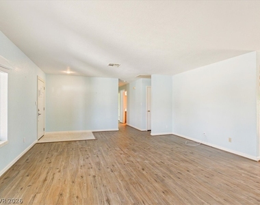 881 E Calvada Boulevard - Photo Thumbnail 6