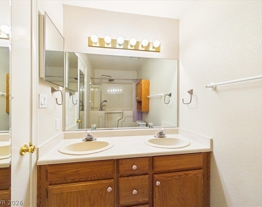 881 E Calvada Boulevard - Photo Thumbnail 26