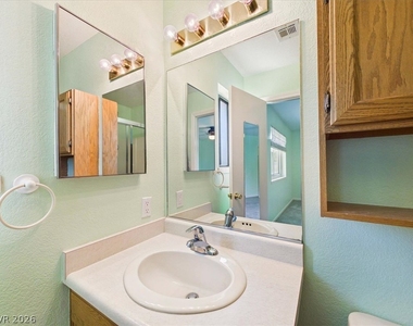 881 E Calvada Boulevard - Photo Thumbnail 33