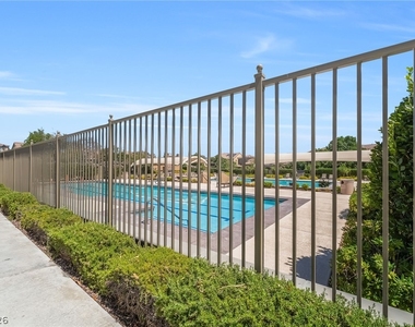 11182 Corsica Mist Avenue - Photo Thumbnail 21