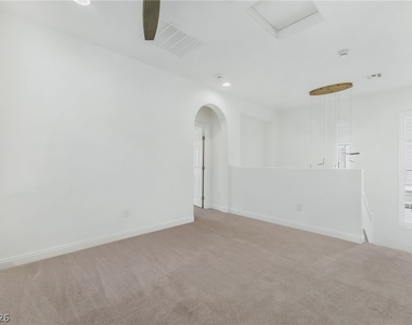 11182 Corsica Mist Avenue - Photo Thumbnail 8