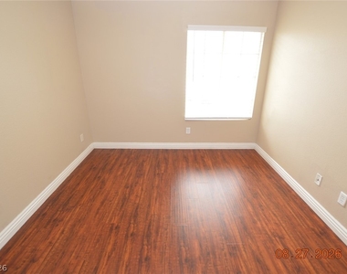 4634 Viareggio Court - Photo Thumbnail 14