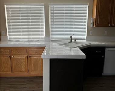 5904 Alimar Drive - Photo Thumbnail 3