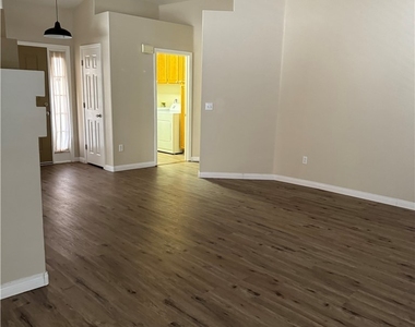 5904 Alimar Drive - Photo Thumbnail 2