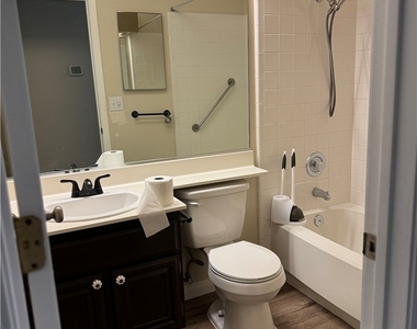5904 Alimar Drive - Photo Thumbnail 8