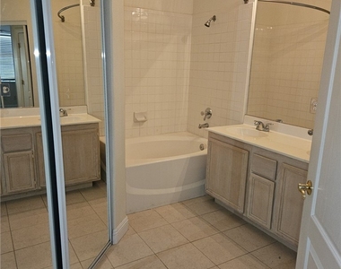 9901 Trailwood Drive - Photo Thumbnail 6