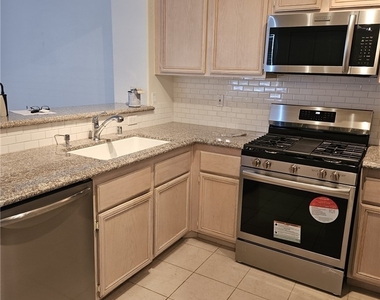 9901 Trailwood Drive - Photo Thumbnail 4