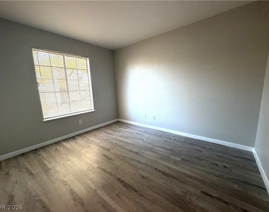 6705 Atwood Avenue - Photo Thumbnail 10