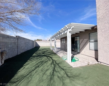 6705 Atwood Avenue - Photo Thumbnail 15